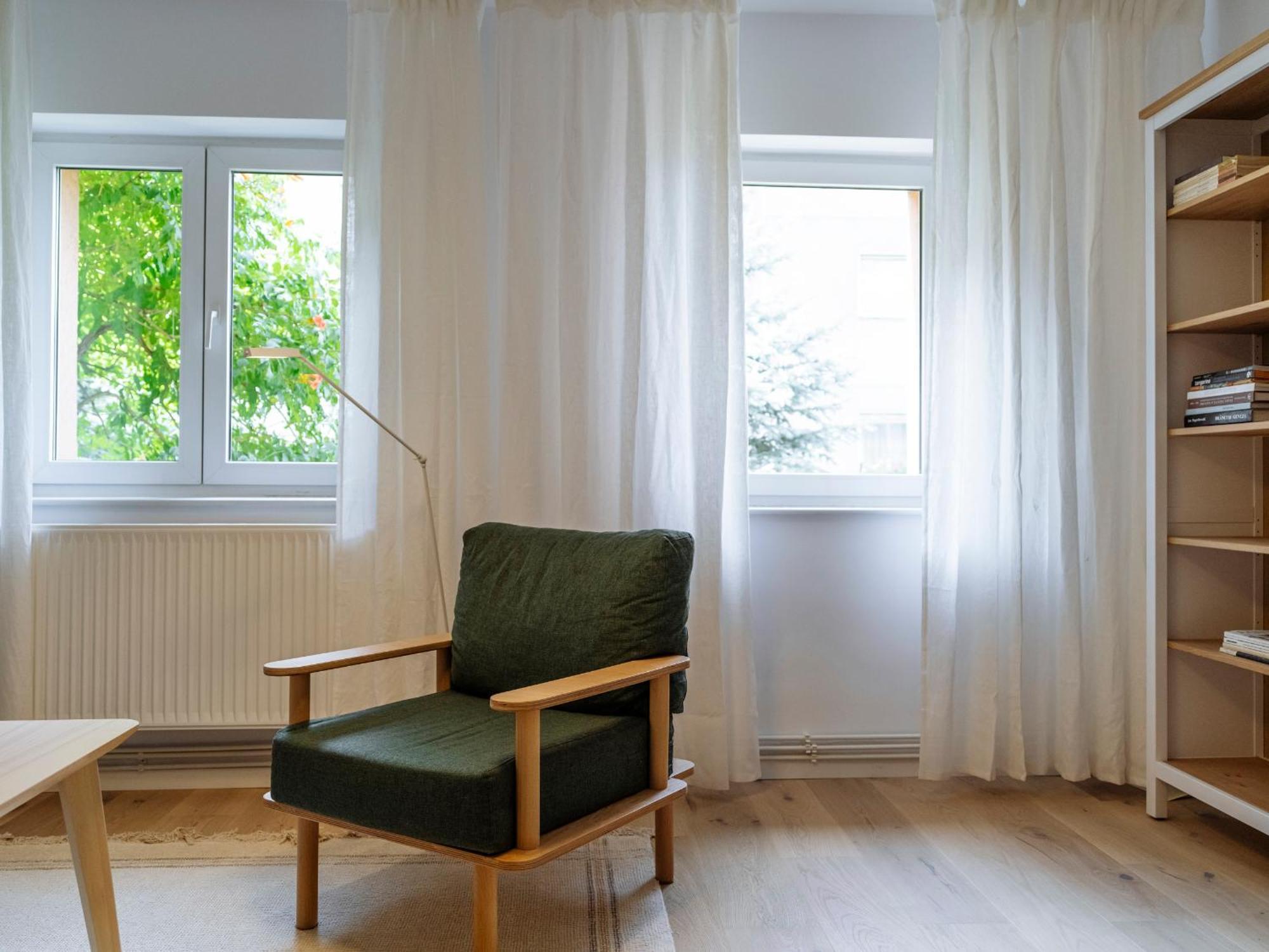 Cozy Central Apartment Near The Forest Brasov Exterior photo