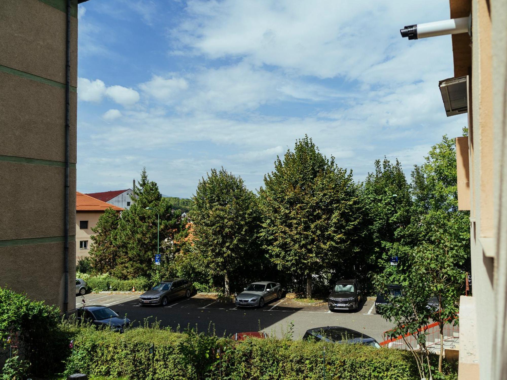 Cozy Central Apartment Near The Forest Brasov Exterior photo
